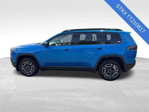 Hydro Blue Pearlcoat 2026 Jeep Cherokee Laredo 4x4
