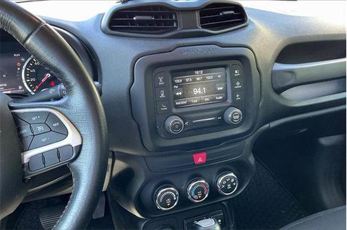 2017 Jeep Renegade Trailhawk