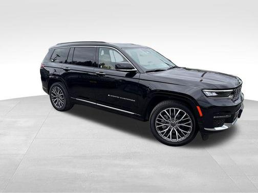 Diamond Black Crystal Pearlcoat 2025 Jeep Grand Cherokee L Summit Reserve