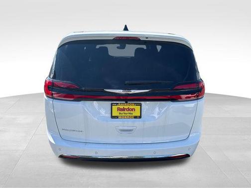 Bright White Clearcoat 2026 Chrysler Pacifica L