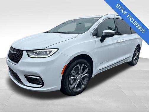 2026 Chrysler Pacifica L