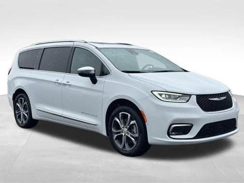 2026 Chrysler Pacifica L