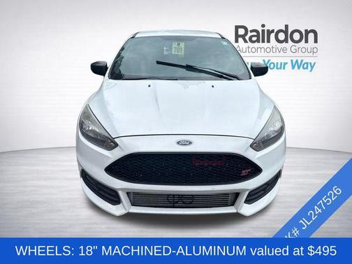 OXFORD WHITE 2018 Ford Focus ST