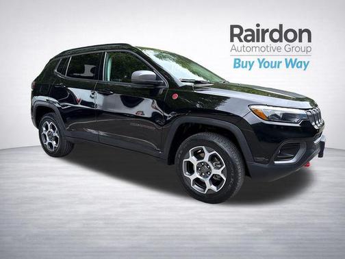 Diamond Black Crystal Pearlcoat 2022 Jeep Compass Trailhawk