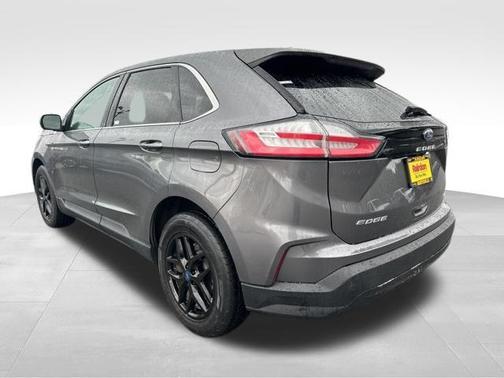 CARBONIZED GRAY 2022 Ford Edge SEL