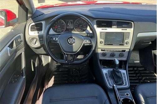 2017 Volkswagen Golf TSI SE 4-Door