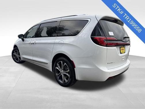 2026 Chrysler Pacifica L