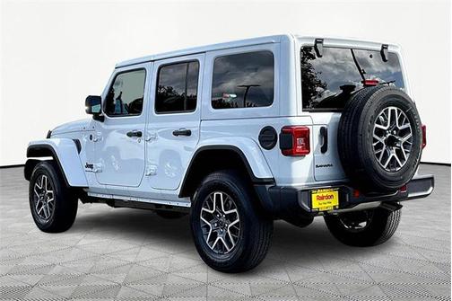 2025 Jeep Wrangler 4-Door Sahara 4x4