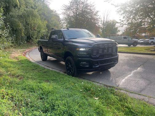 2025 RAM 2500 Big Horn Crew Cab 4x4 8' Box