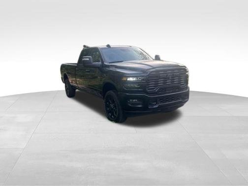 2025 RAM 2500 Big Horn Crew Cab 4x4 8' Box