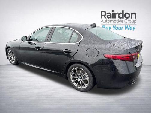 Alfa Black 2019 Alfa Romeo Giulia Base
