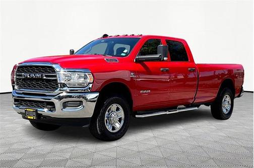 2021 RAM 3500 Tradesman Crew Cab 4x4 8' Box