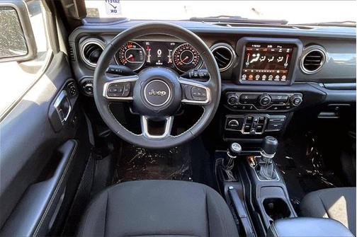 2023 Jeep Wrangler 4-Door Sahara