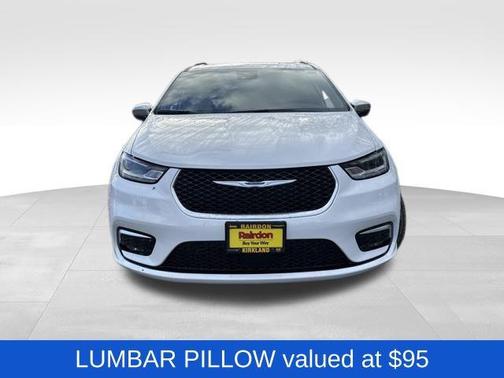 Bright White Clearcoat 2026 Chrysler Pacifica L