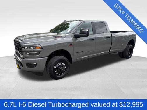 Ceramic Gray Clearcoat 2026 RAM 3500 Big Horn Crew Cab 4x4 8' Box
