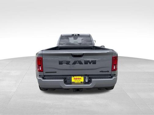 Ceramic Gray Clearcoat 2026 RAM 3500 Big Horn Crew Cab 4x4 8' Box