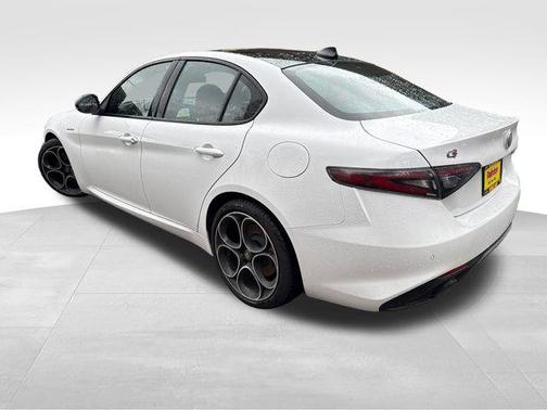 2024 Alfa Romeo Giulia Veloce RWD