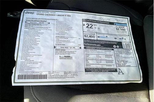2025 Jeep Grand Cherokee Laredo