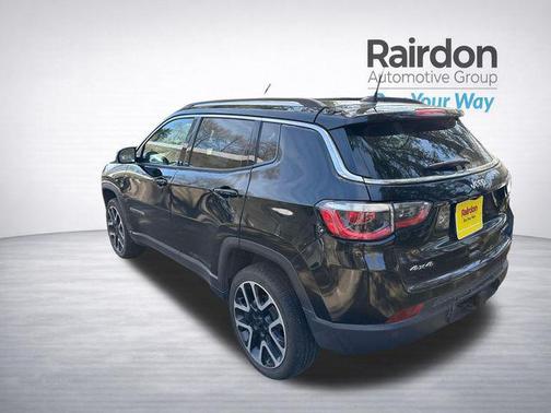 Diamond Black Crystal Pearlcoat 2018 Jeep Compass Limited