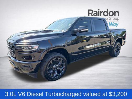 Diamond Black Crystal Pearlcoat 2021 RAM 1500 Limited