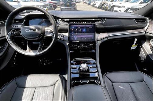 2025 Jeep Grand Cherokee Overland