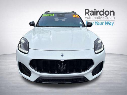 Bianco 2025 Maserati Grecale Modena