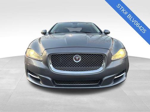 2011 Jaguar XJ Base