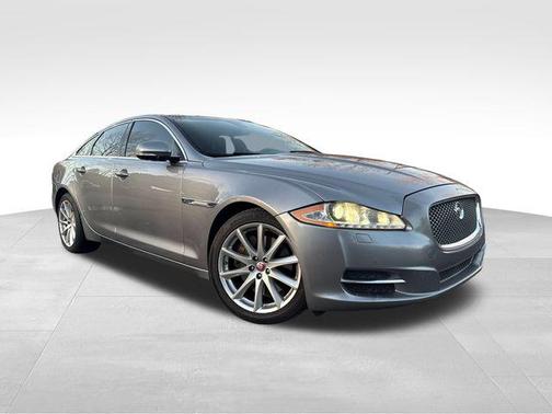 2011 Jaguar XJ Base