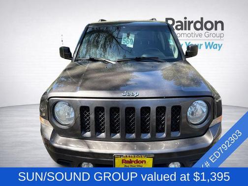Granite Crystal Metallic Clearcoat 2014 Jeep Patriot Latitude