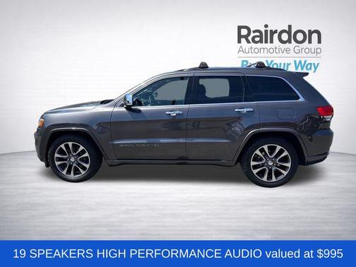Granite Crystal Metallic Clearcoat 2017 Jeep Grand Cherokee Overland