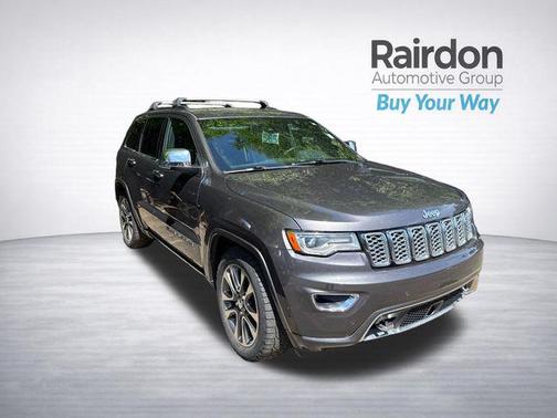 Granite Crystal Metallic Clearcoat 2017 Jeep Grand Cherokee Overland