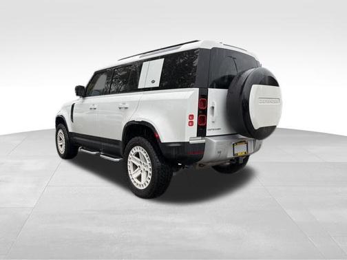 2023 Land Rover Defender 110 Standard