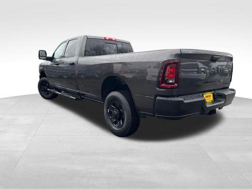 2026 RAM 3500 Tradesman Crew Cab 4x4 8' Box