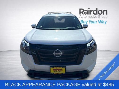 Everest White Pearl Tricoat 2025 Nissan Pathfinder Platinum 4WD