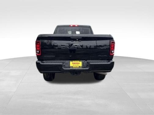 2025 RAM 2500 Tradesman Crew Cab 4x4 6'4' Box