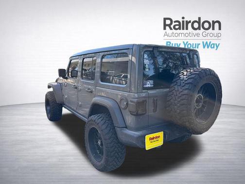 Sting-Gray Clearcoat 2022 Jeep Wrangler Willys
