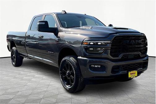2025 RAM 2500 Laramie Crew Cab 4x4 8' Box