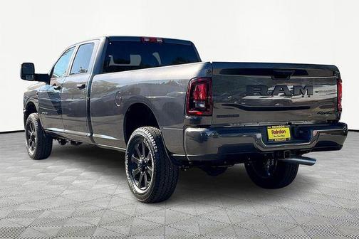 2025 RAM 2500 Big Horn Crew Cab 4x4 8' Box
