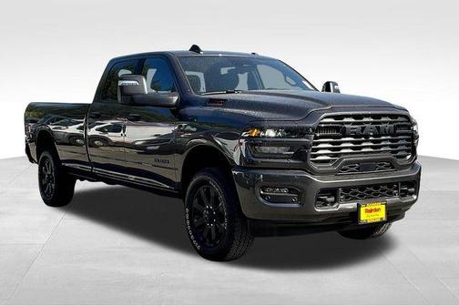 2025 RAM 2500 Big Horn Crew Cab 4x4 8' Box