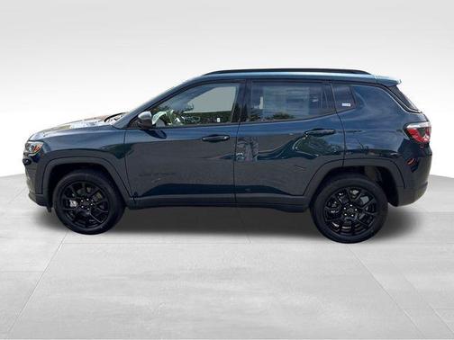Fathom Blue Pearl Coat 2026 Jeep Compass Latitude