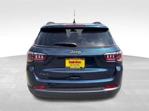 Fathom Blue Pearl Coat 2026 Jeep Compass Latitude