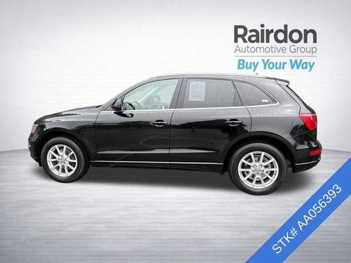 Brilliant Black 2010 Audi Q5 3.2 Premium quattro