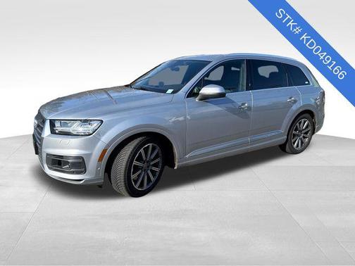 2019 Audi Q7 55 Premium Plus