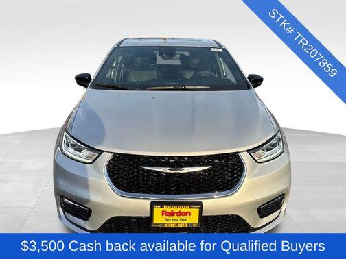 2026 Chrysler Pacifica L