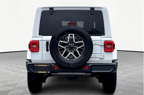 2024 Jeep Wrangler 4-Door Sahara 4x4