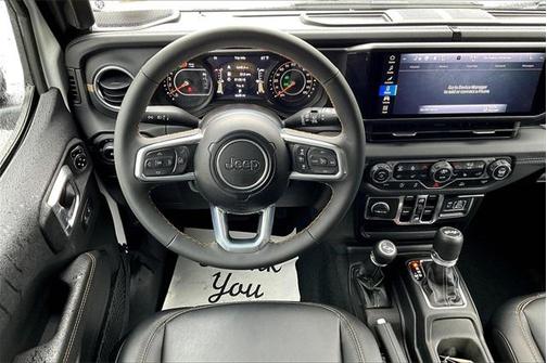 2024 Jeep Wrangler 4-Door Sahara 4x4