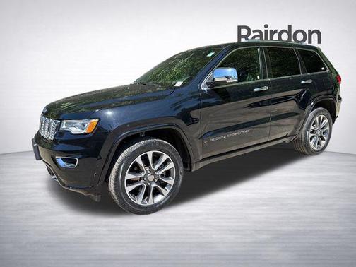 Diamond Black Crystal Pearlcoat 2018 Jeep Grand Cherokee Overland