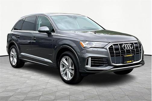 2022 Audi Q7 55 Premium Plus