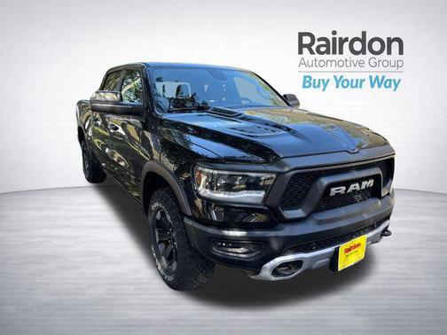 Diamond Black Crystal Pearlcoat 2019 RAM 1500 Rebel
