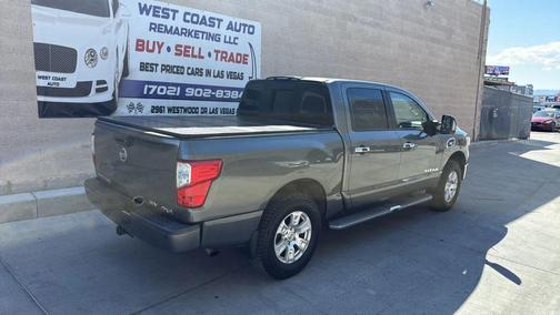 2017 Nissan Titan SV